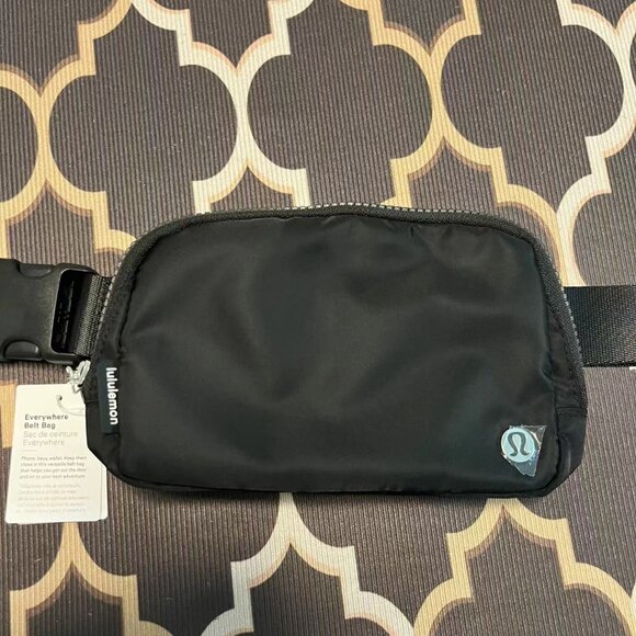 lululemon athletica Handbags - Lululemon New Women's Black Classic Multi-Function Mini Waist Bag